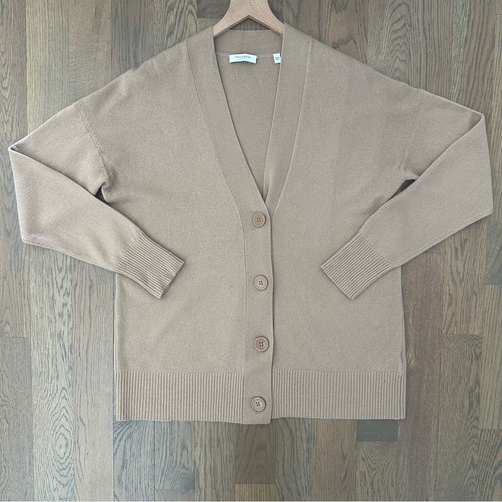 Equipment Cashmere Elder V-Neck Long Sleeve Cardigan Sweater in Tan Large